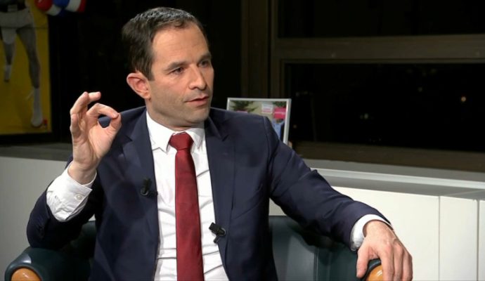 Benoît Hamon en déplacement dans le Maine-et-Loire le 22 janvier