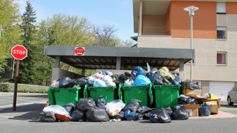 Le ramassage des déchets bloqué à Angers par les agents territoriaux