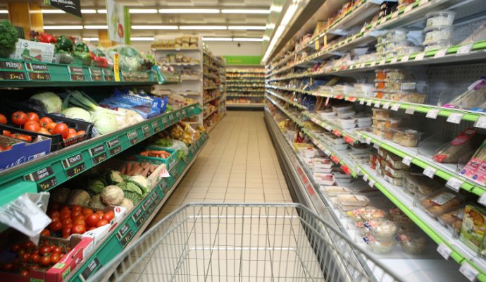 Le préfet met en garde les commerces alimentaires contre un relâchement des gestes barrières