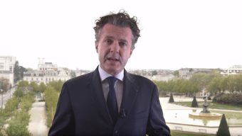 Christophe Béchu annonce la distribution d’un masque à chaque angevin avant le 11 mai