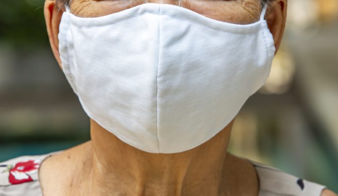 La ville d’Angers va distribuer les masques début mai en passant par les pharmacies