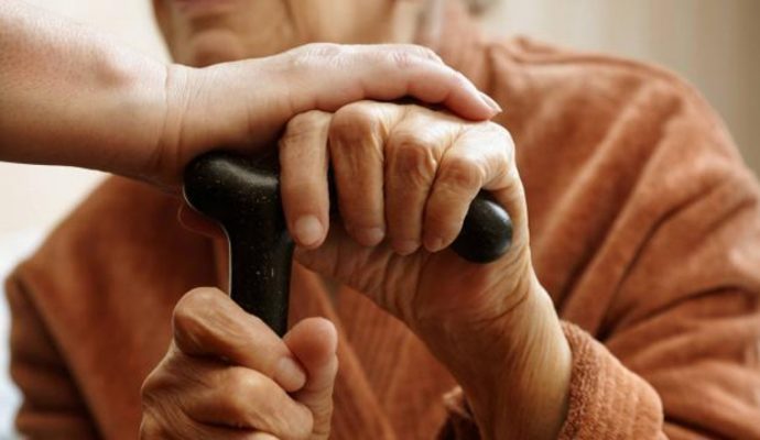 Un guichet téléphonique unique pour les seniors et les aidants