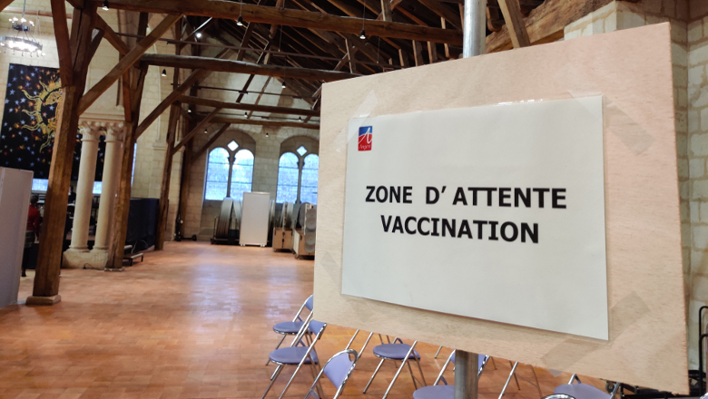 centre de vaccination panneau