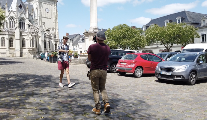 A la radio et sur Internet, il fait découvrir le patrimoine local