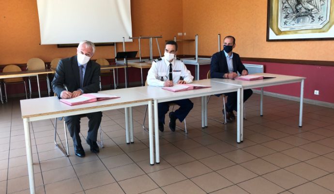 Irigo et les équipes de la gendarmerie nationale signent une convention pour renforcer la sécurité dans les transports en commun