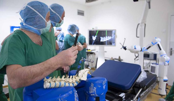 Le CHU d’Angers s’équipe d’une suite robotisée chirurgicale unique en Europe