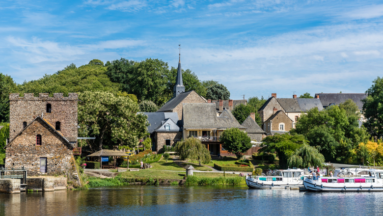 Les bords de la Mayenne à Chenillé-Changé