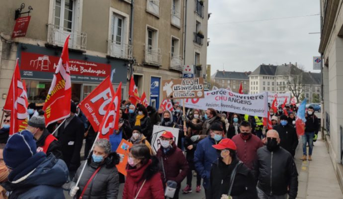 Un millier d’angevins dans la rue pour réclamer des hausses de salaires