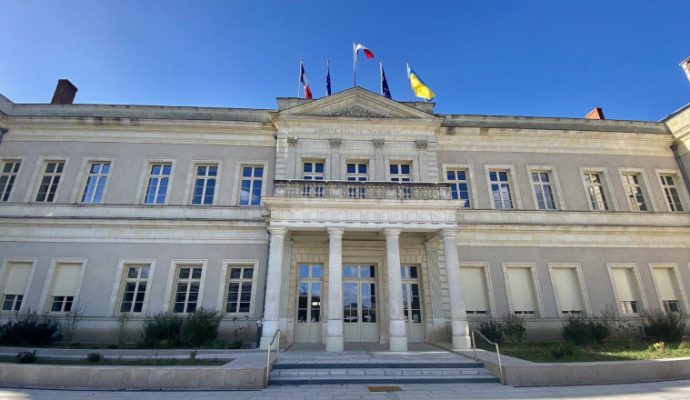 Une minute de silence en hommage aux trois jeunes tués ce weekend
