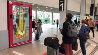 Une « fenêtre immersive » transporte les voyageurs de la gare Montparnasse en Anjou