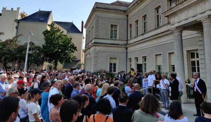 Angers : Un hommage rendu ce lundi à Dominique Bernard, le professeur tué à Arras