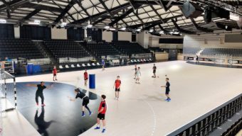 Au Haras, la patinoire a laissé place au handball