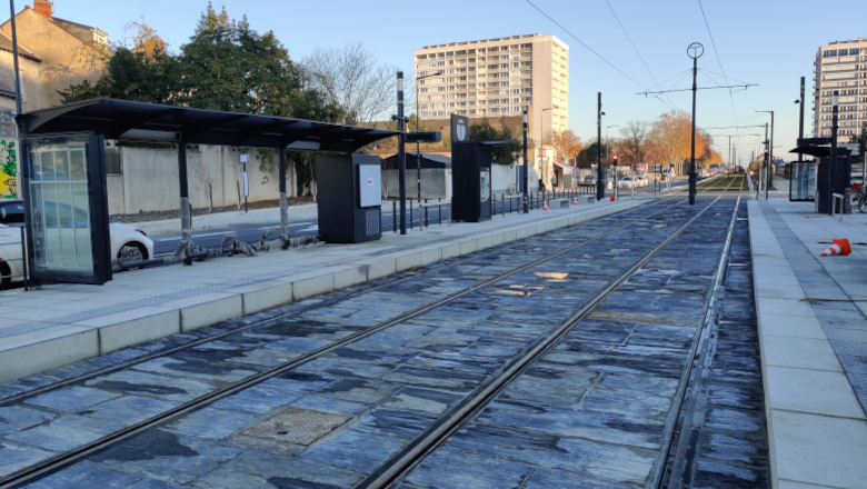 Fin travaux tramway station Montaigne