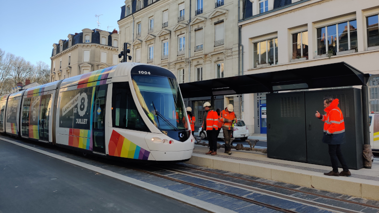 Tramway arrêt Doutre