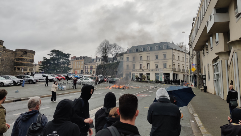 Manif tensions château