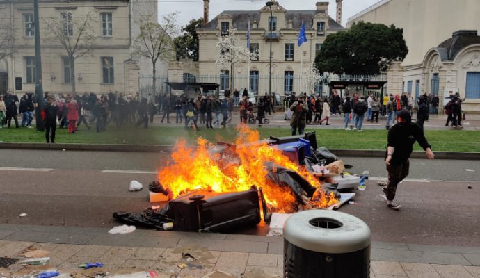 Réforme des retraites : Angers connaît un regain de mobilisation et de violence