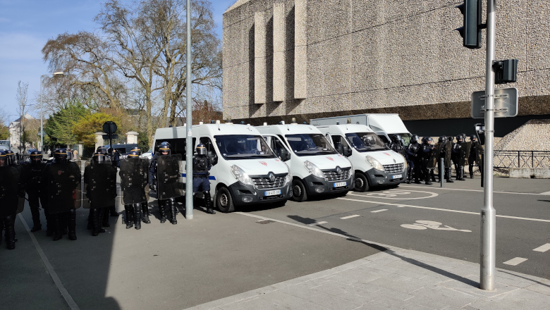 Police Centre de congrès - Manif retraites