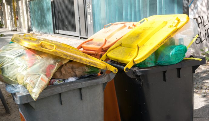 À Angers, la collecte des points d’apport volontaire perturbée