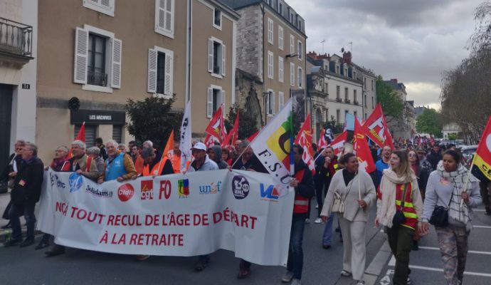 Réforme des retraites : après la décision du Conseil constitutionnel, plusieurs centaines de personnes manifestent à Angers