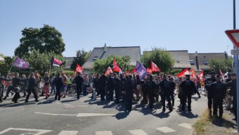 Venue à Angers pour parler petite enfance, Élisabeth Borne a été accueillie par 200 manifestants