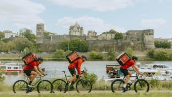 Le service de livraison angevin Frères Toque arrive à Nantes