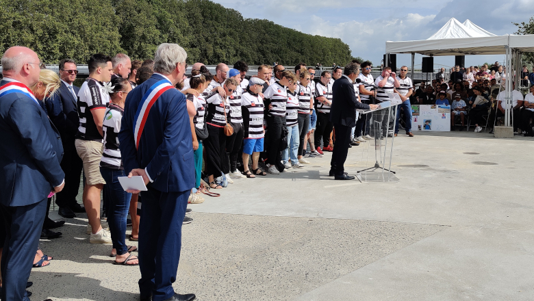 Hommage victimes esplanade Cœur de Maine