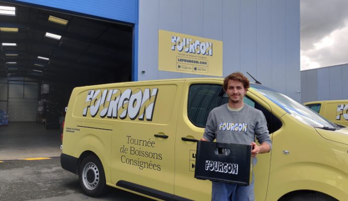 L’entreprise Le Fourgon livre autour d’Angers des produits dans des bouteilles en verre consignées
