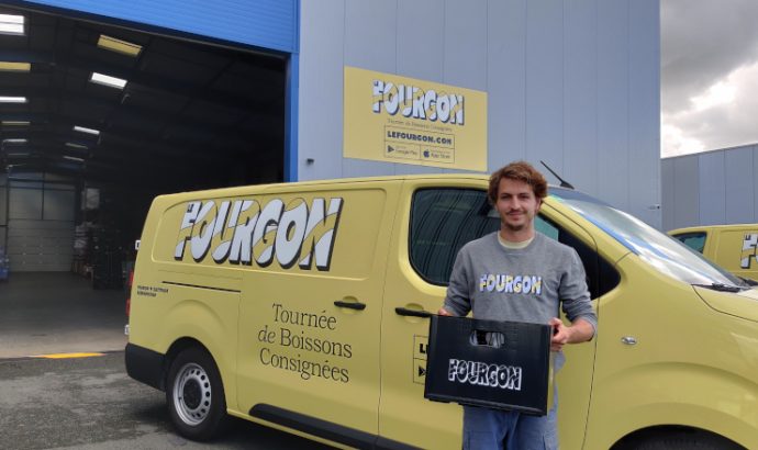 L’entreprise Le Fourgon livre autour d’Angers des produits dans des bouteilles en verre consignées
