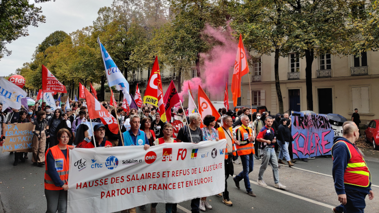 Cortège Roi René - Manifestation austérité