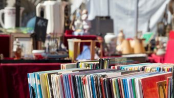 La brocante du château déménage place Saint-Eloi à partir du 1er décembre