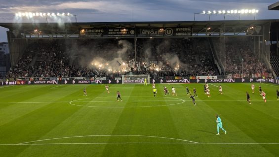 Inondations : le match entre Angers SCO et Lille se jouera à huis clos