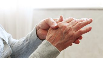 À Angers, un nouveau programme pour réduire les chutes des personnes âgées