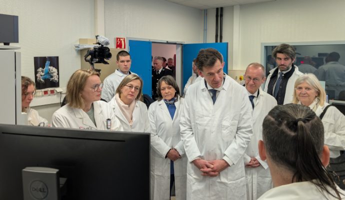 En déplacement à Angers, le ministre de l’Enseignement supérieur face à la crise du financement universitaire