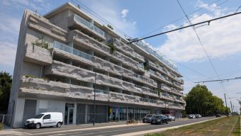 Ce programme atypique mêle résidence seniors, logements étudiants et serre urbaine