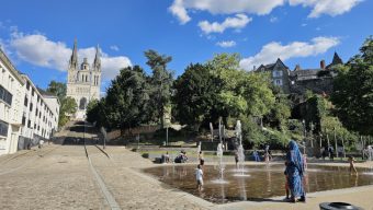 Écoles fermées l’après-midi, piscines ouvertes, transports adaptés… la Ville d’Angers renforce ses mesures face à la canicule