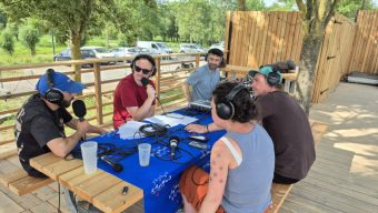 Au parc Balzac, des animations pour faire découvrir la radio aux ados